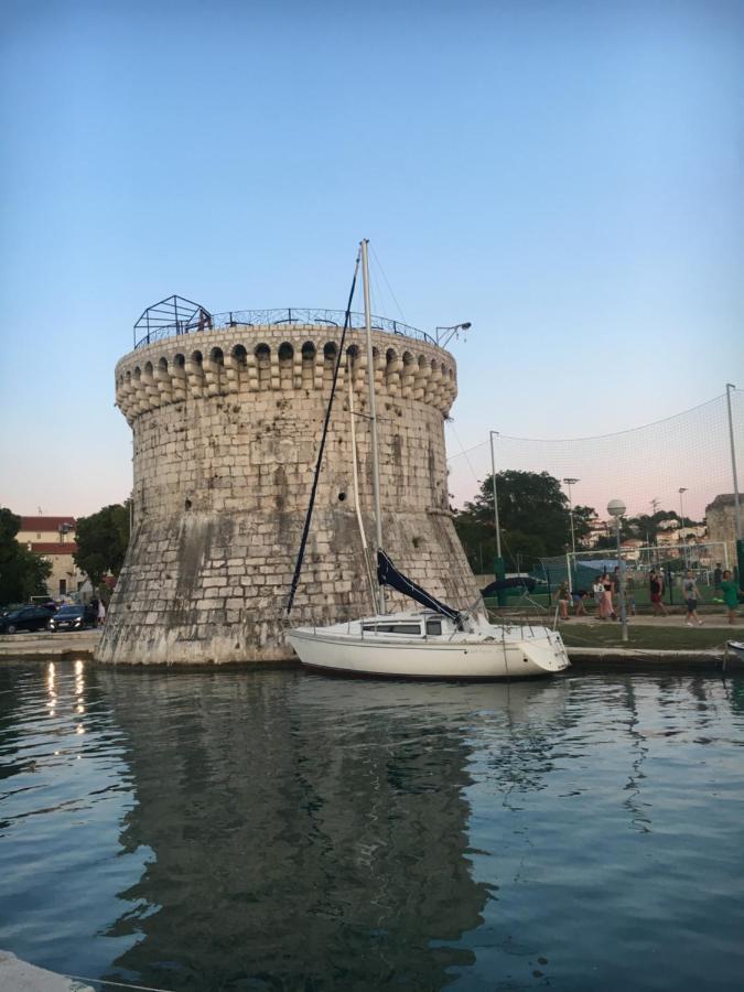 Blue Shell Trogir Apartment Bagian luar foto