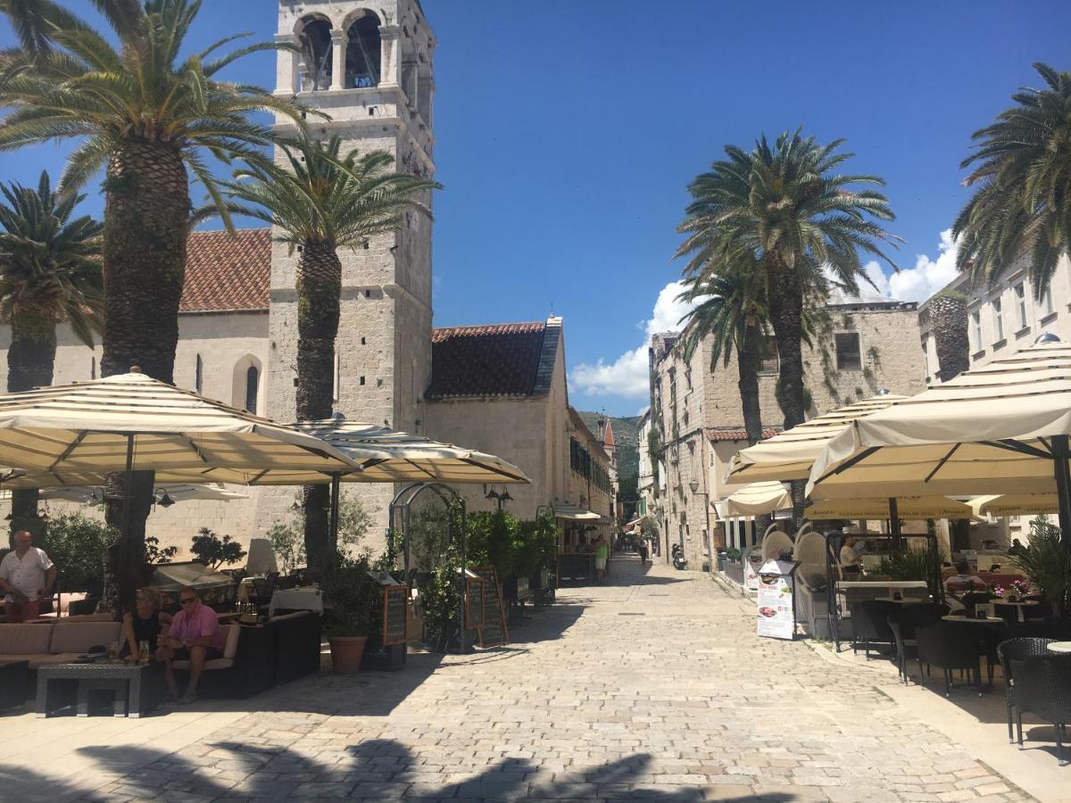 Blue Shell Trogir Apartment Bagian luar foto