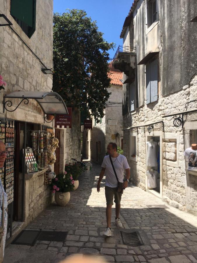 Blue Shell Trogir Apartment Bagian luar foto