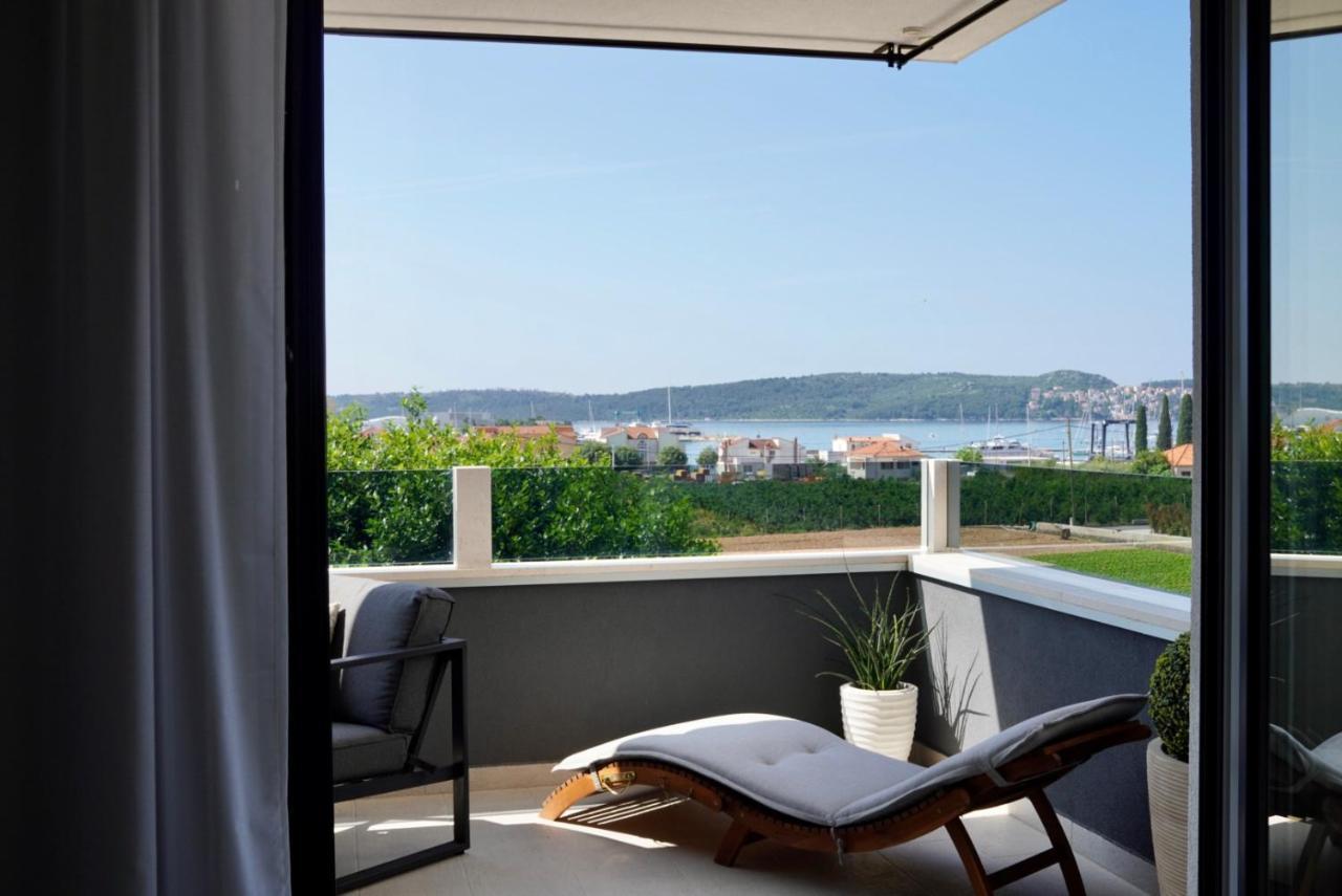 Blue Shell Trogir Apartment Bagian luar foto