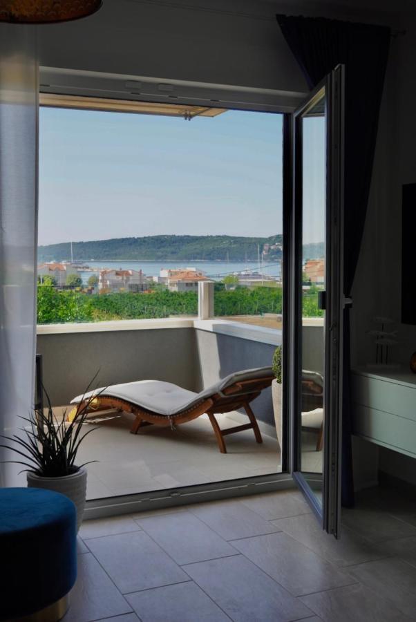 Blue Shell Trogir Apartment Bagian luar foto