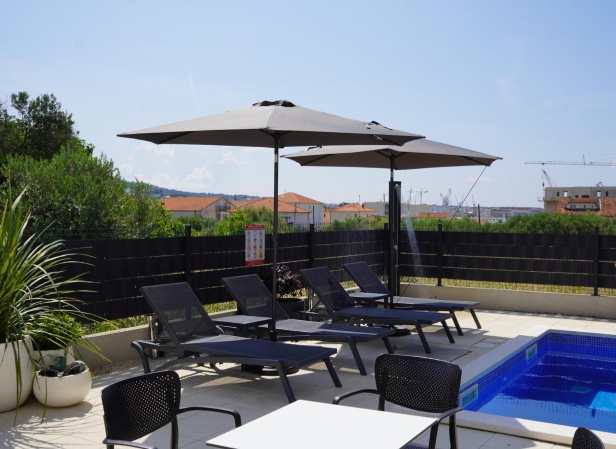 Blue Shell Trogir Apartment Bagian luar foto