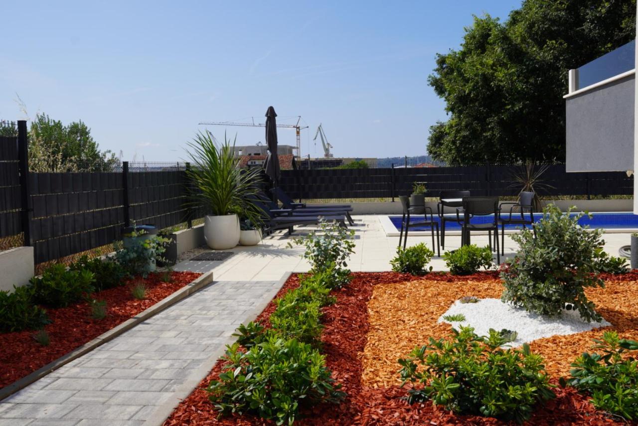 Blue Shell Trogir Apartment Bagian luar foto