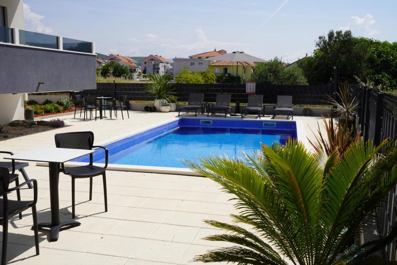 Blue Shell Trogir Apartment Bagian luar foto